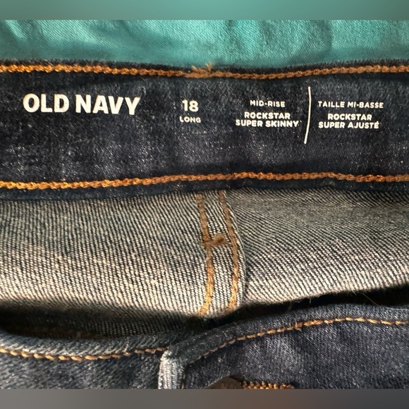 Old Navy sz 18 Tall, Rockstar Super Skinny jeans - Picture 3 of 4